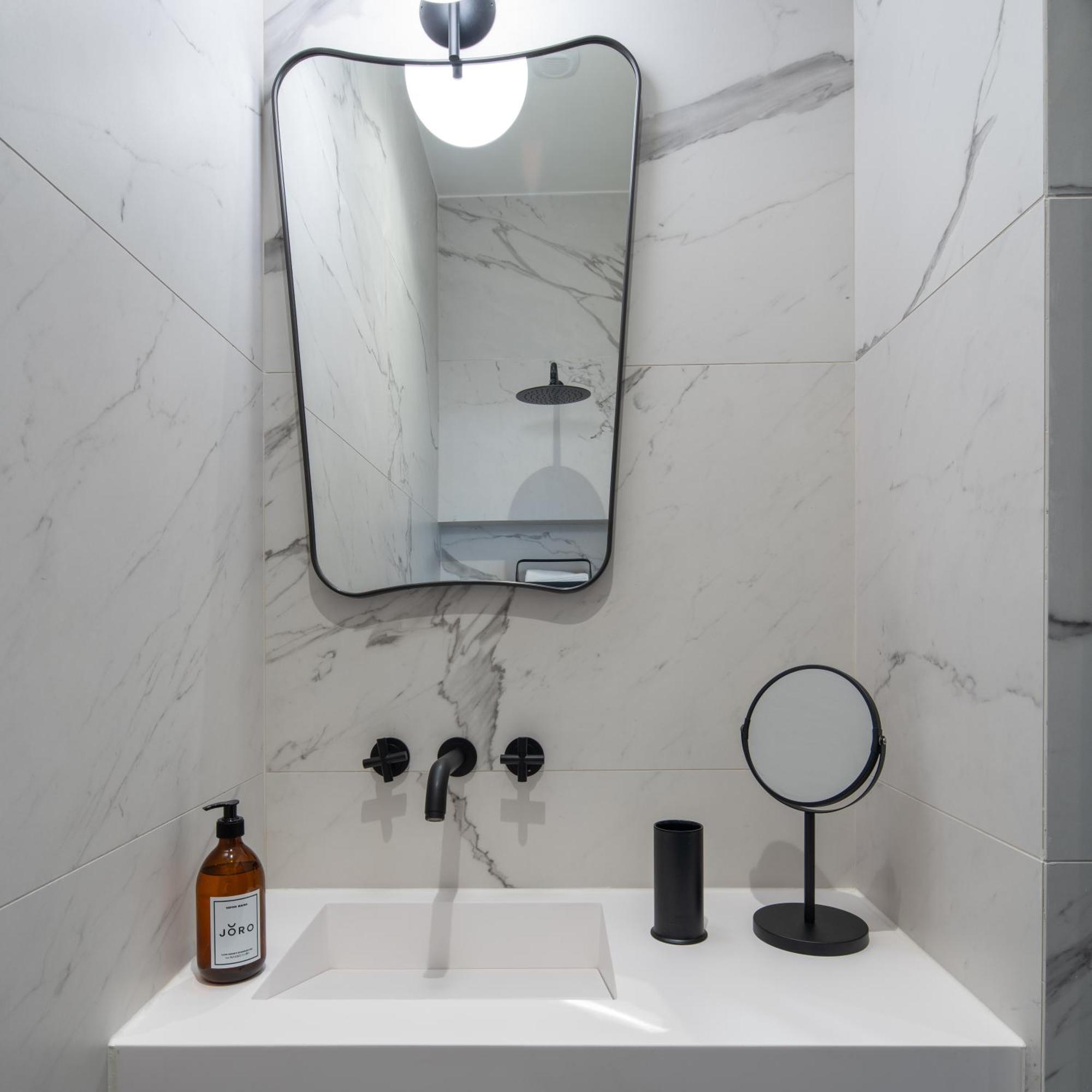 Joro Living Apartman Párizs Szoba fotó